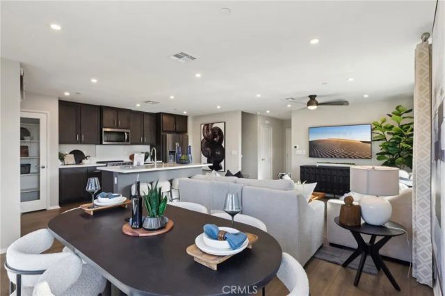 15535 April Dawn Way 1, Fontana, CA 92336