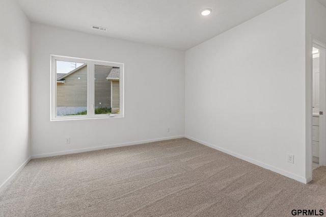 7711 S 180 Avenue, Omaha, NE 68136