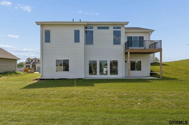 7711 S 180 Avenue, Omaha, NE 68136