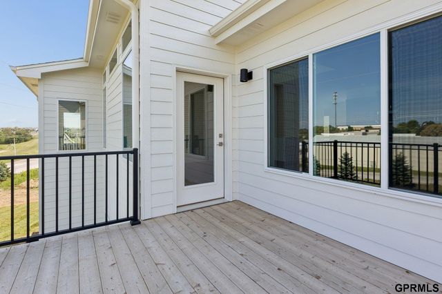 7711 S 180 Avenue, Omaha, NE 68136