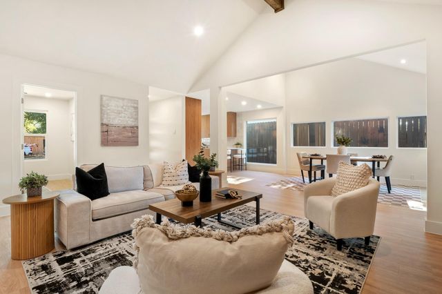 7010 Meadow RUN, Austin, TX 78745