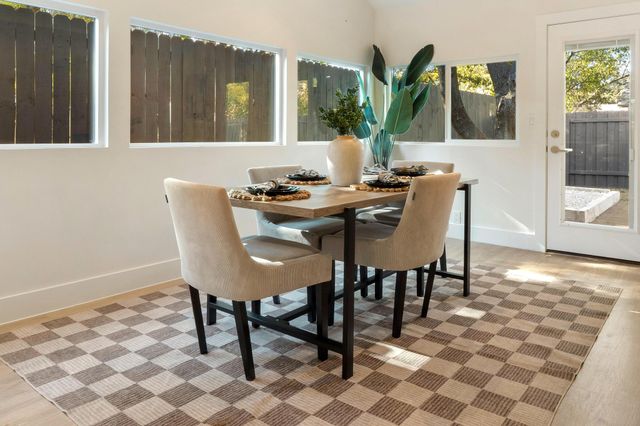 7010 Meadow RUN, Austin, TX 78745