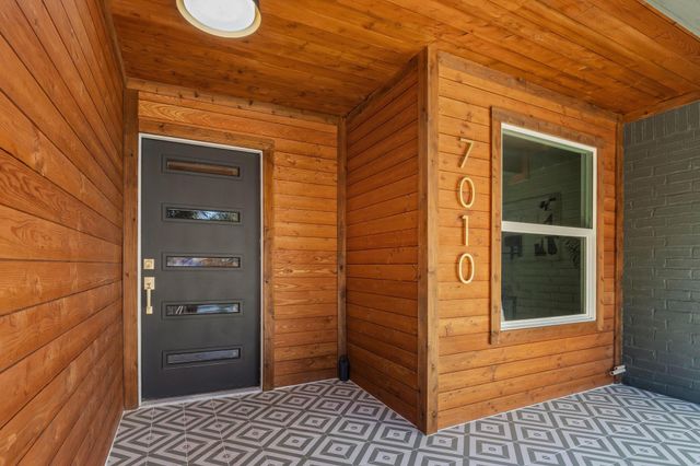 7010 Meadow RUN, Austin, TX 78745