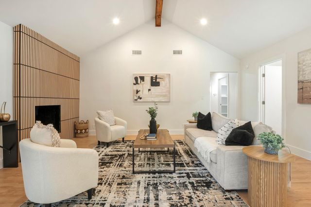 7010 Meadow RUN, Austin, TX 78745