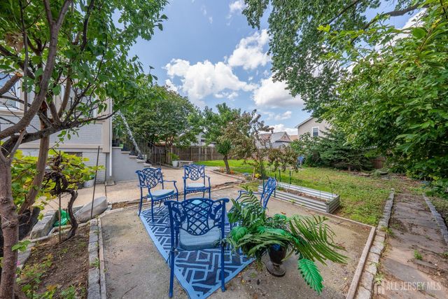 4 Jeanette Street, Carteret, NJ 07008