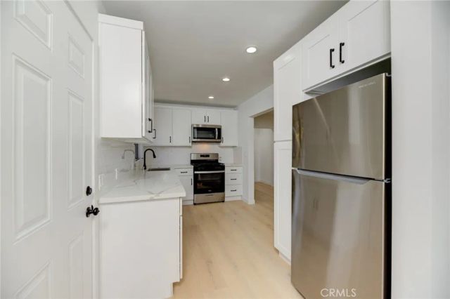 824 7th Street, Hermosa Beach, CA 90254