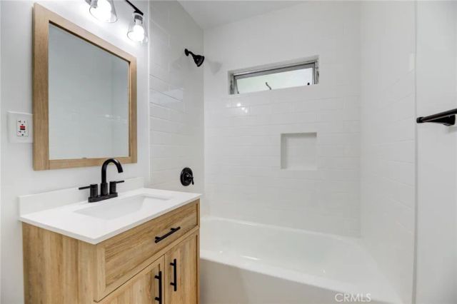 824 7th Street, Hermosa Beach, CA 90254