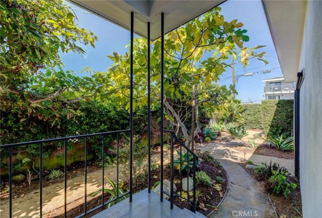 824 7th Street, Hermosa Beach, CA 90254