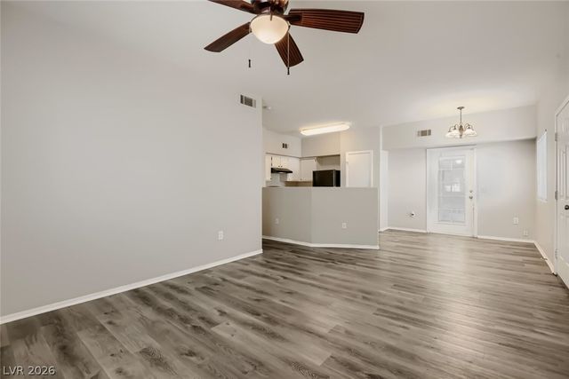 3400 Cabana Drive 2127, Las Vegas, NV 89122