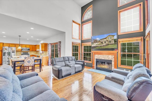 215 Emerald DRIVE, Mount Pleasant, WI 53406