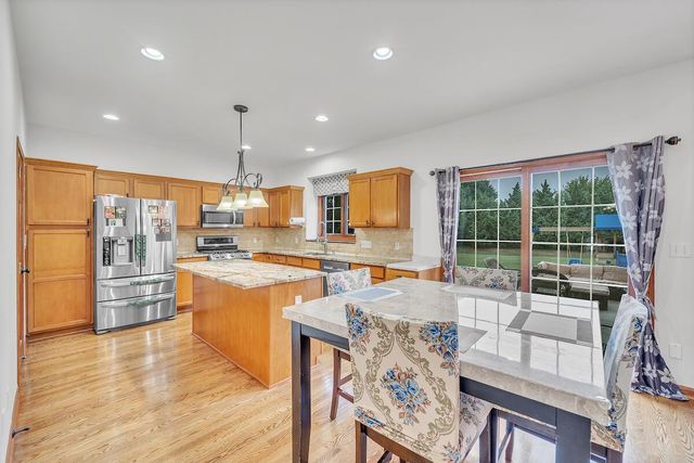 215 Emerald DRIVE, Mount Pleasant, WI 53406