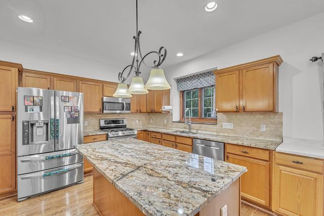 215 Emerald DRIVE, Mount Pleasant, WI 53406