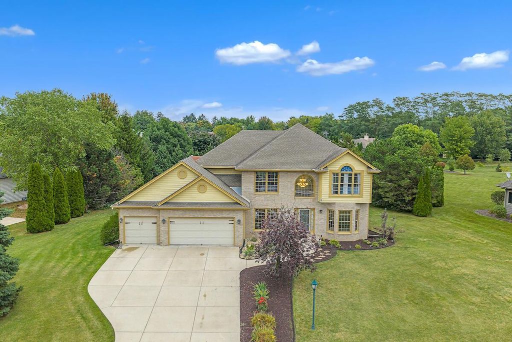 215 Emerald DRIVE, Mount Pleasant, WI 53406