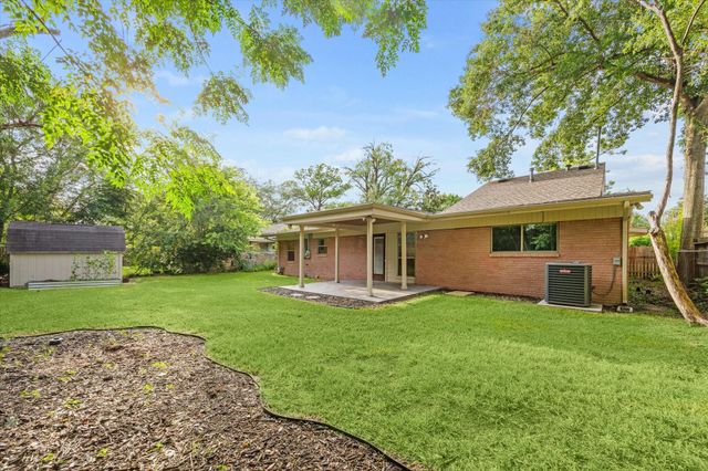9615 Meadowcroft Drive, Houston, TX 77063