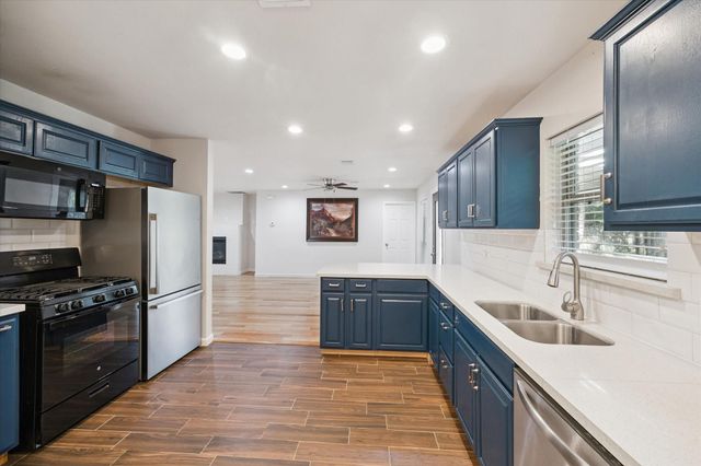 9615 Meadowcroft Drive, Houston, TX 77063
