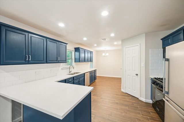 9615 Meadowcroft Drive, Houston, TX 77063
