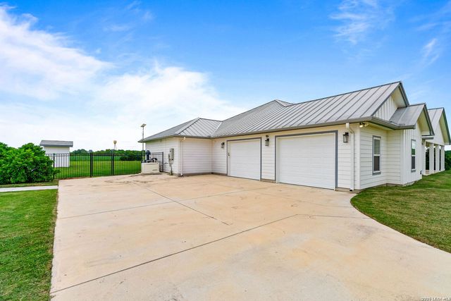 14646 County Road 756, Sinton, TX 78387