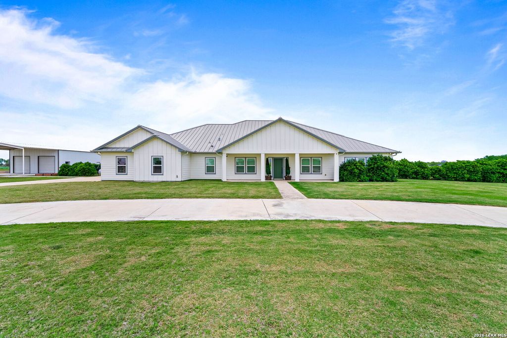 14646 County Road 756, Sinton, TX 78387