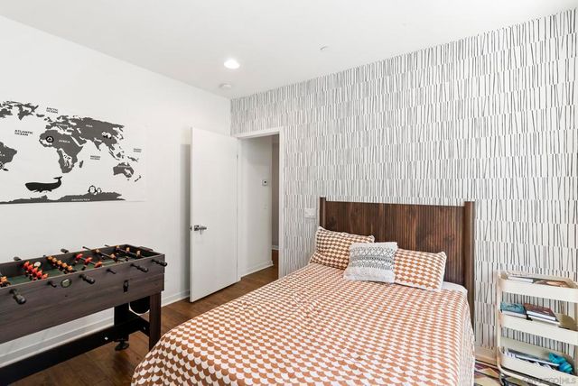 2537 State St., Carlsbad, CA 92008