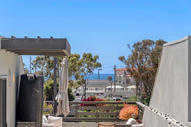 2537 State St., Carlsbad, CA 92008