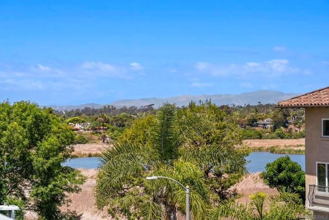 2537 State St., Carlsbad, CA 92008