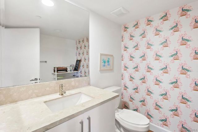 2537 State St., Carlsbad, CA 92008