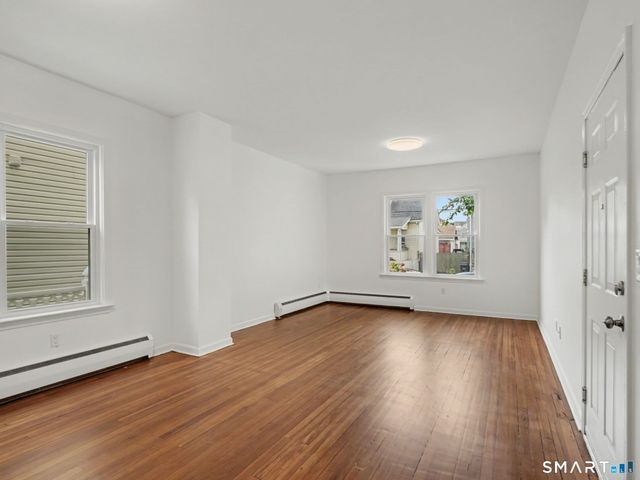 28 East Walnut Street, Stamford, CT 06902