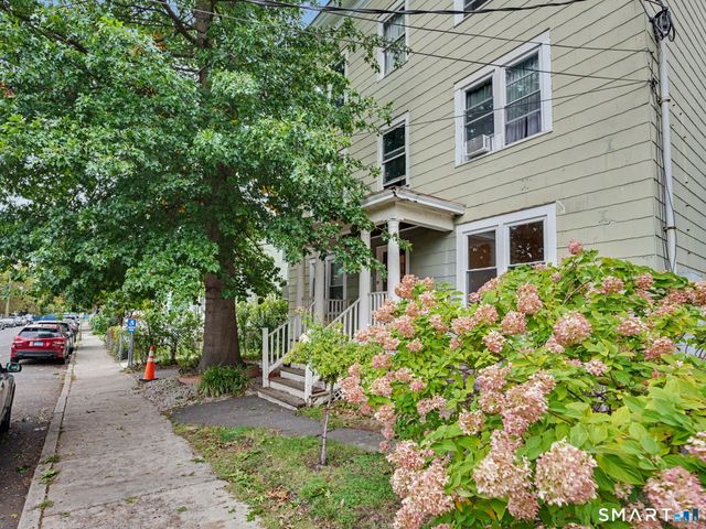28 East Walnut Street, Stamford, CT 06902