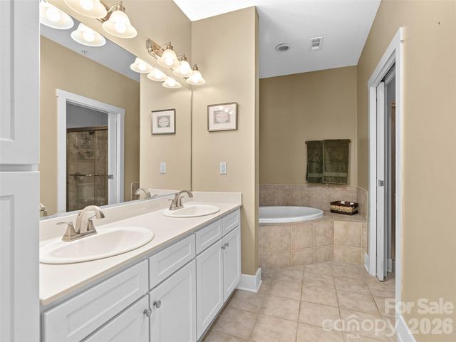 9 Kenilworth Knoll 420, Asheville, NC 28805