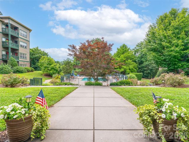 9 Kenilworth Knoll 420, Asheville, NC 28805