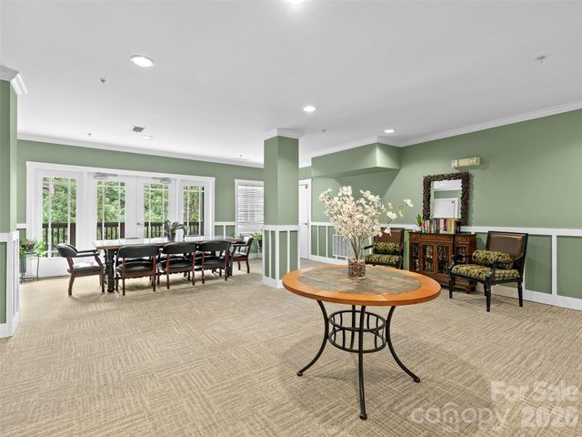 9 Kenilworth Knoll 420, Asheville, NC 28805