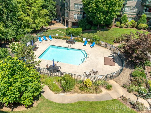 9 Kenilworth Knoll 420, Asheville, NC 28805
