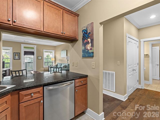 9 Kenilworth Knoll 420, Asheville, NC 28805