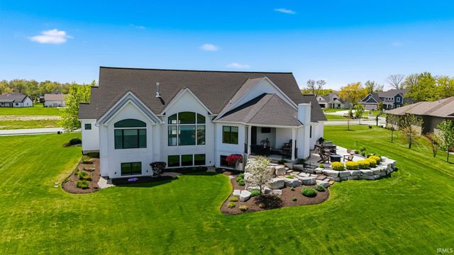 10479 Beaugreen Cove, Leo, IN 46765