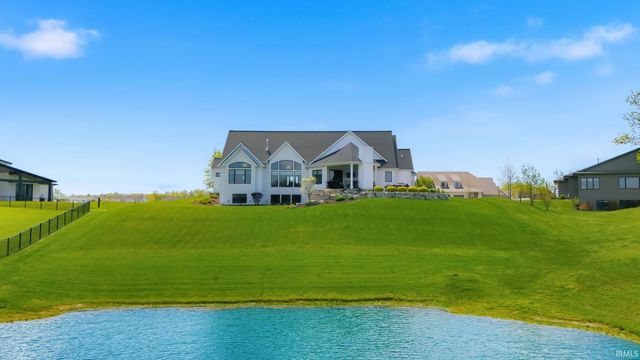 10479 Beaugreen Cove, Leo, IN 46765