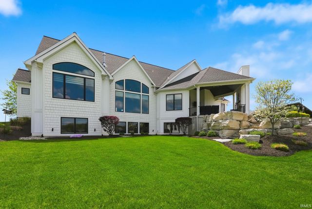 10479 Beaugreen Cove, Leo, IN 46765