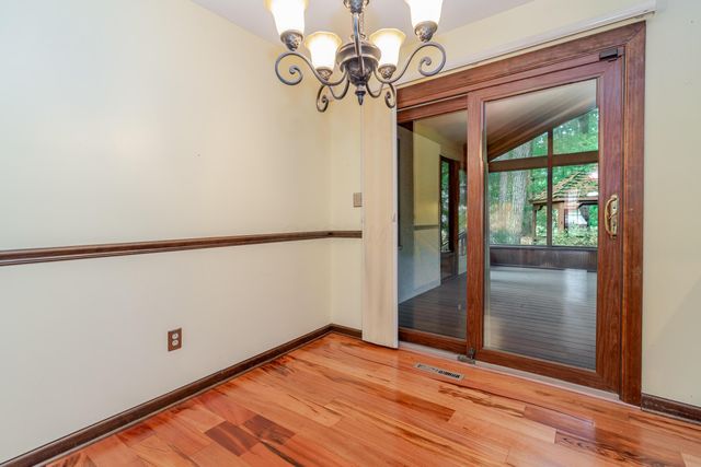 111 N Nob Hill Drive, Gahanna, OH 43230