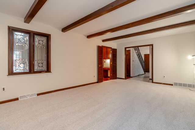 111 N Nob Hill Drive, Gahanna, OH 43230