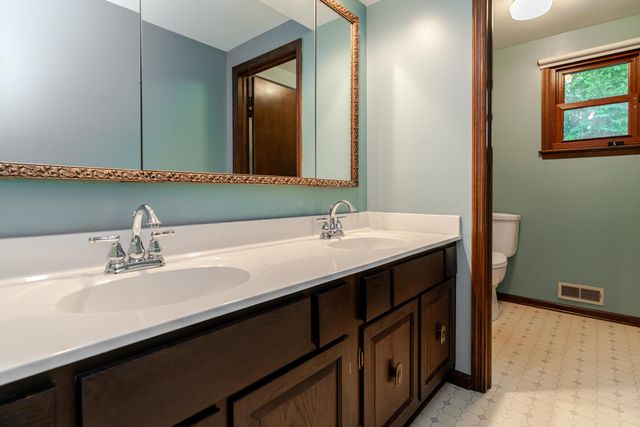 111 N Nob Hill Drive, Gahanna, OH 43230