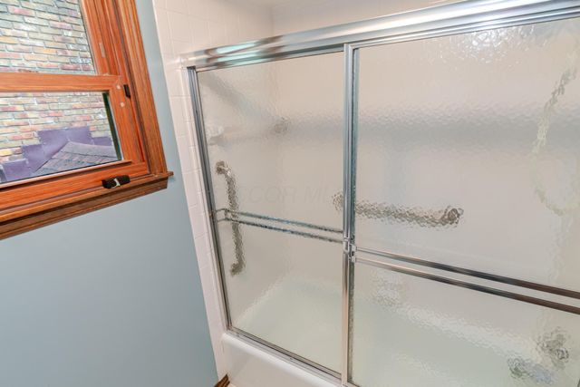 111 N Nob Hill Drive, Gahanna, OH 43230