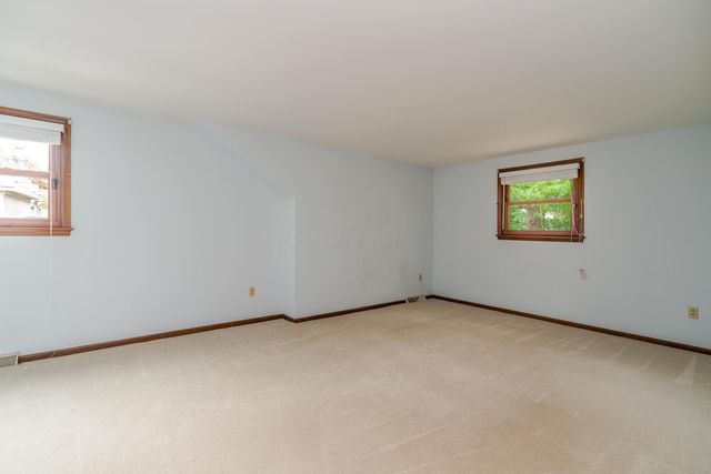 111 N Nob Hill Drive, Gahanna, OH 43230