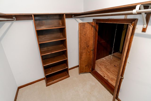 111 N Nob Hill Drive, Gahanna, OH 43230