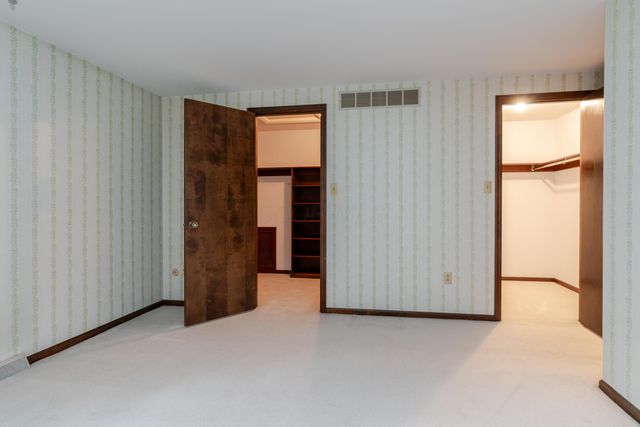 111 N Nob Hill Drive, Gahanna, OH 43230