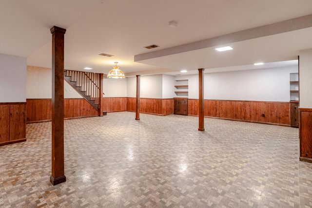 111 N Nob Hill Drive, Gahanna, OH 43230