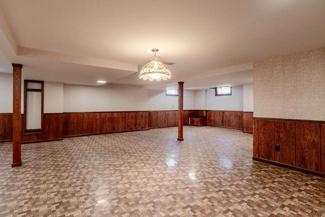 111 N Nob Hill Drive, Gahanna, OH 43230