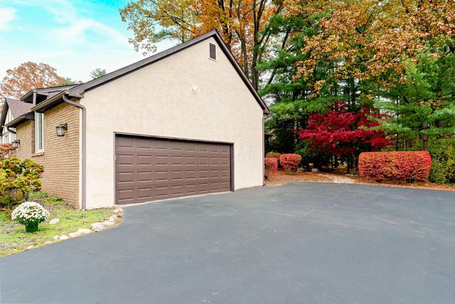 111 N Nob Hill Drive, Gahanna, OH 43230