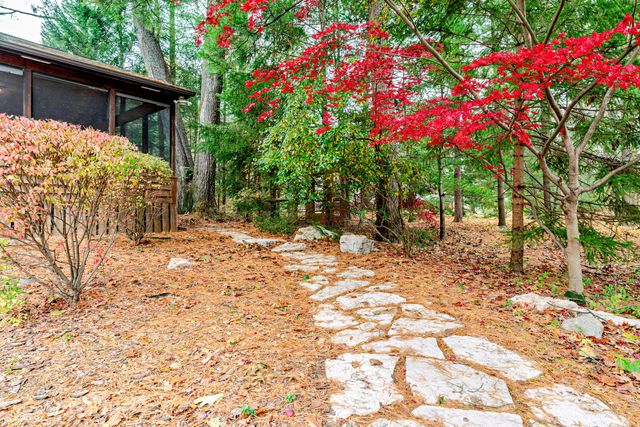 111 N Nob Hill Drive, Gahanna, OH 43230