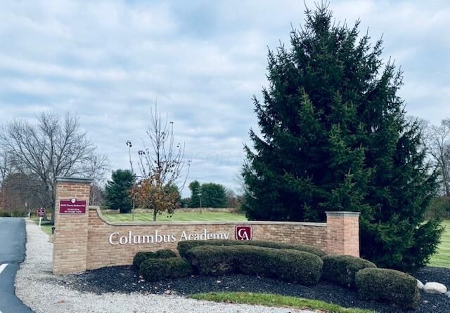 111 N Nob Hill Drive, Gahanna, OH 43230