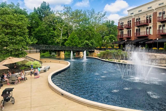 111 N Nob Hill Drive, Gahanna, OH 43230