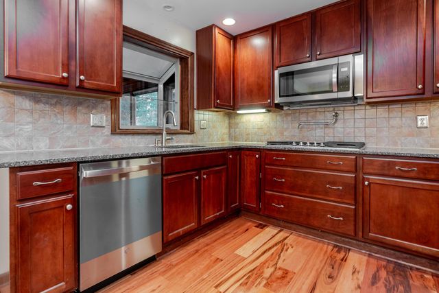 111 N Nob Hill Drive, Gahanna, OH 43230